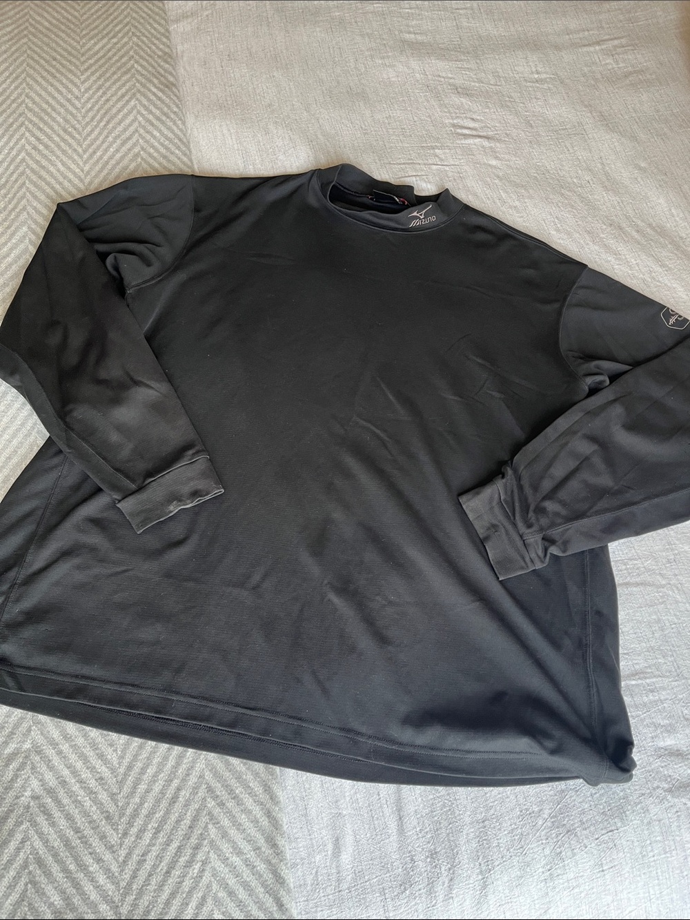 Mizuno Black Men’s Long-Sleeve Crew Dry Fit Weather Layer
